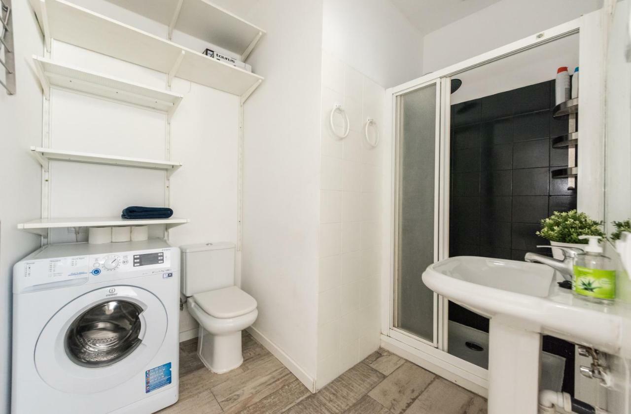 Apartamento En Sol, Madrid Centro Apartment Bagian luar foto